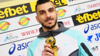 Нападателят на ЦСКА Йоанис Питас говори на пресконференция след