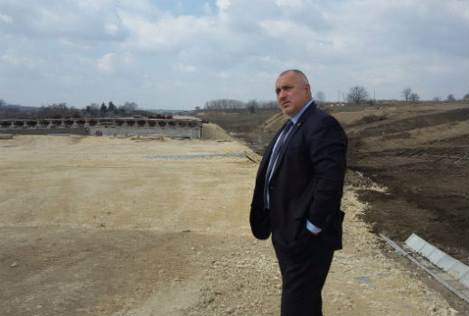 Премиерът Борисов инспектира изграждането на АМ „Хемус"