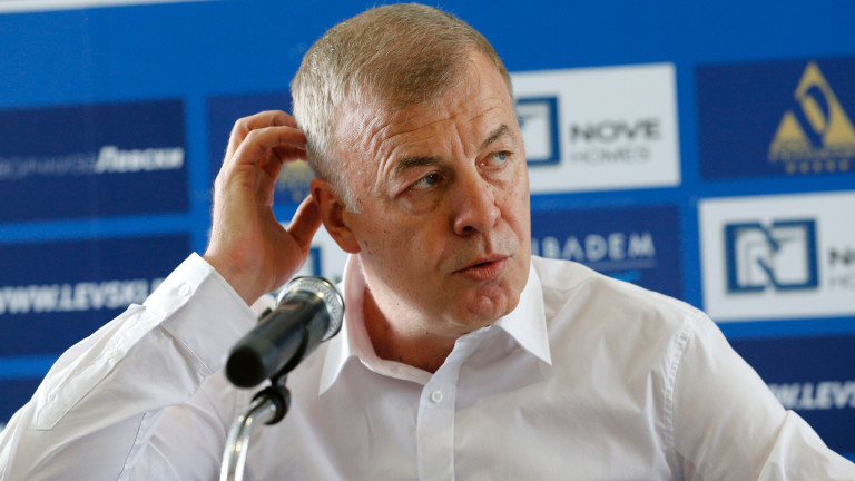 От 30 до 50% намаление на заплатите в Левски