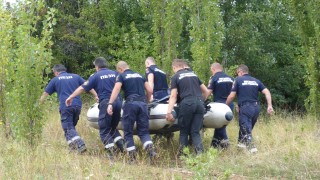 Водолази претърсваха яз. Дяково за изчезналия Янек Миланов