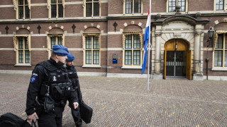 Прокуратурата на Холандия съобщи че няма индикации към момента заподозряният за