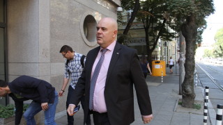 24 часа Иван Гешев Лозан Панов има фиксация върху длъжността