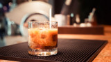 White Russian, “Бял руснак”, водка, Kahlúa и останалите в рецептата за коктейла