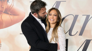 Изглежда Бен Афлек не може да остави задълго любимата си