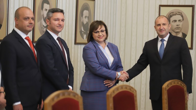 Трябва да има диалог и да се поеме отговорност. Това