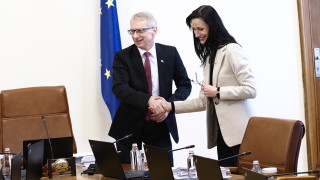 Увеличава се броят на българите които не очакват промени в