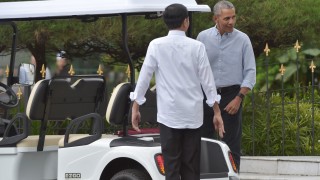 Бившият президент Барак Обама започна да печели пари от доходоносни