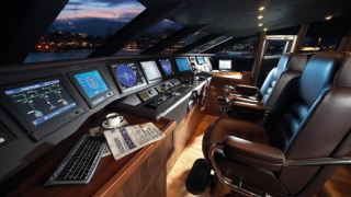 Триетажна торта за милиони