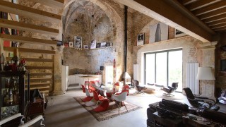 Каква може да е съдбата на стари и изоставени сгради