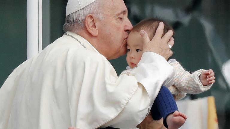 Бог обича всички, дори най-лошите от хората - така папа