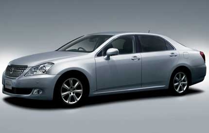 Toyota ревизира Crown Majestа