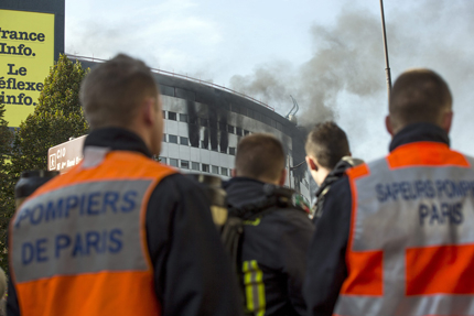 Пожар в сградата на френското обществено радио в Париж