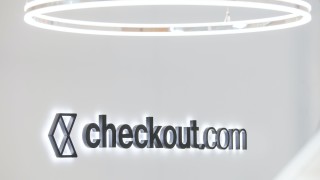 Платформата за онлайн разплащания Checkout com е успяла да утрои пазарната