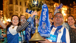 Порто триумфира с титлата в Португалия