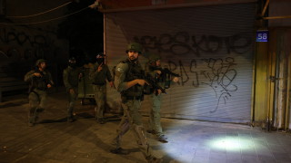 Три празни автобуса бяха взривени близо до Тел Авив на