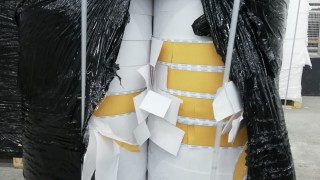 Митничари задържаха 2100 кг хартия за цигари в района на