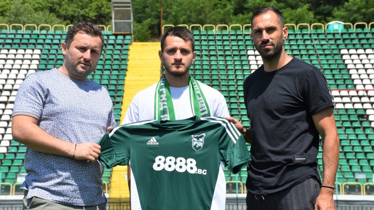 Пирин подписа договор с Велислав Минков, съобщиха от клуба. 22-годишният играч