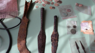 Иззеха антични предмети от хисарски иманяри