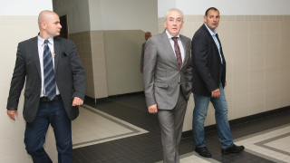 Обвинението и на бащата на починалото бебе - първа стъпка за намаляване на вината на Местан