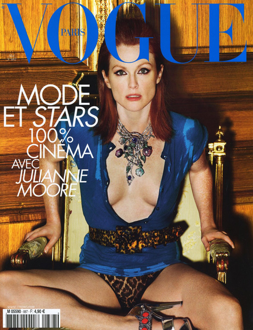 Джулиан Мур се разхвърля за "Vogue"