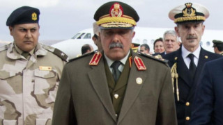 Армията на метежния генерал Халифа Хафтар заяви че прекратява настъплението