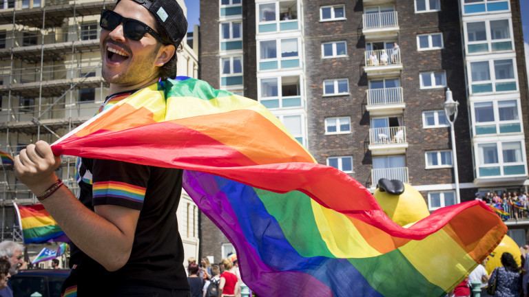 Лицата от гей парада в Брайтън (СНИМКИ)
