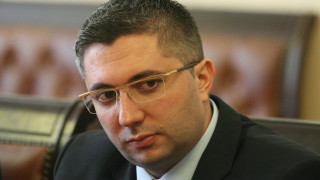Нанков плаши с крути мерки заради боклуците под моста на АМ "Струма"