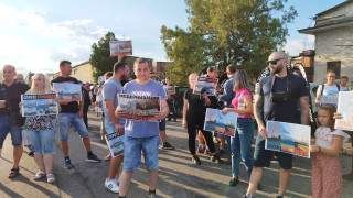 Граждани на Гълъбово и региона излязоха на протест срещу замърсяването