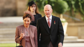 Цар Симеон Сакскобургготски и съпругата му Маргарита посрещнаха деца и