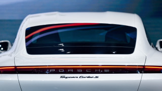 Ще има ли Porsche 911 и през 2030 г.