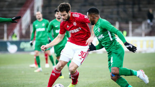 ЦСКА продаде крилото Яник Вилдсхут на английския Оксфорд Юнайтед
Нидерландецът премина