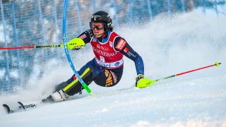 Със страхотни две спускания шведката Сара Хектор постигна втората си