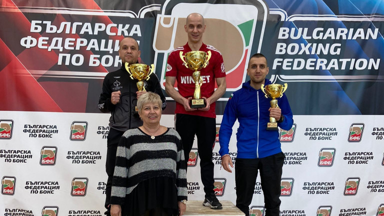 ЦСКА и Локомотив София вдигнаха Купата на България в Ботевград