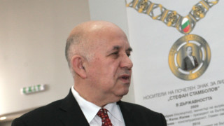 Стоян Денчев: Едва ли някой чертае задкулисно ходовете на Слави Трифонов