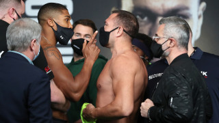 Искри и напрежение имаше на официалния кантар преди утрешния бой