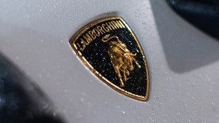 Lamborghini е една от автомобилните компании които обявиха смелите си