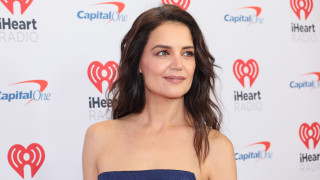 Кейти Холмс е сред знаменитостите които задават модни тенденции Особено