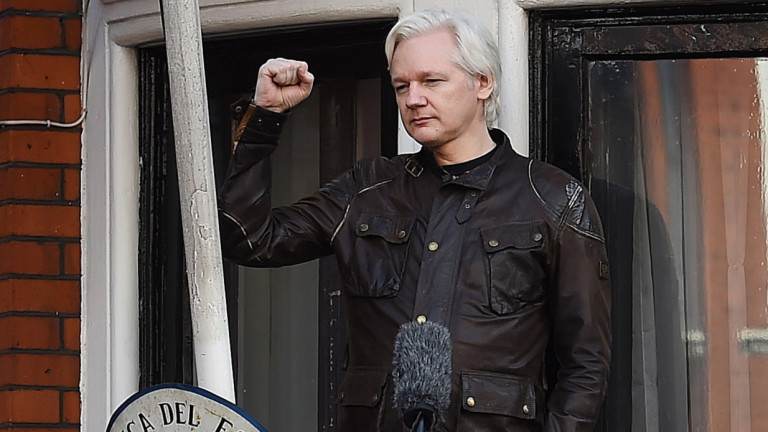 Основателят Уикилийкс Джулиан Асандж е с повдигнати обвинения в САЩ,