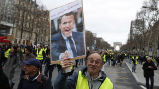 Забраниха на "жълтите жилетки" да протестират на и около "Шанз-Елизе" в Париж