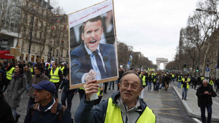 Забраниха на "жълтите жилетки" да протестират на и около "Шанз-Елизе" в Париж 