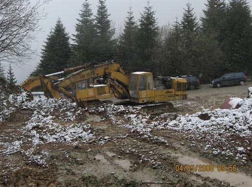 Кални реки текнаха от Рила