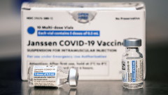 САЩ ограничават COVID ваксината на J&J заради тромбози 