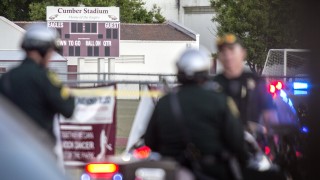 Американските власти и медии разкриха подробности за масовата стрелба в