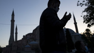 Турция е регистрирала нови 9586 случая на коронавирус Това е