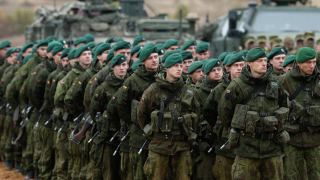 Литва се въоръжава с 88 бронетранспортьора от Германия