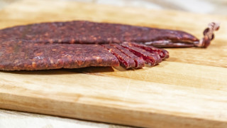 Крадец отмъкна няколко суджука от Къща в Павликени съобщава 24