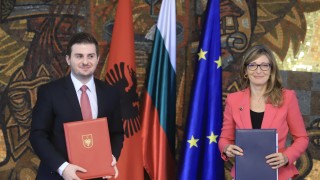 България е против разделянето на Албания и Северна Македония при