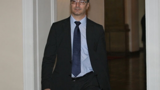 Какво стои срещу раздадените 3.5 млрд. лева кредити от КТБ, чуди се Трайков