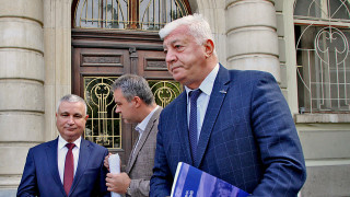 Кметът на Пловдив Здравко Димитров говори на пресконференция във връзка