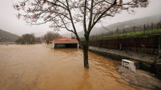 Нови проливни дъждове заляха северните райони на Португалия в сряда